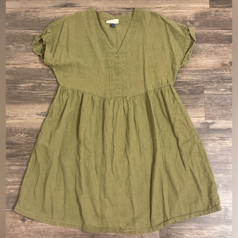 Green dress